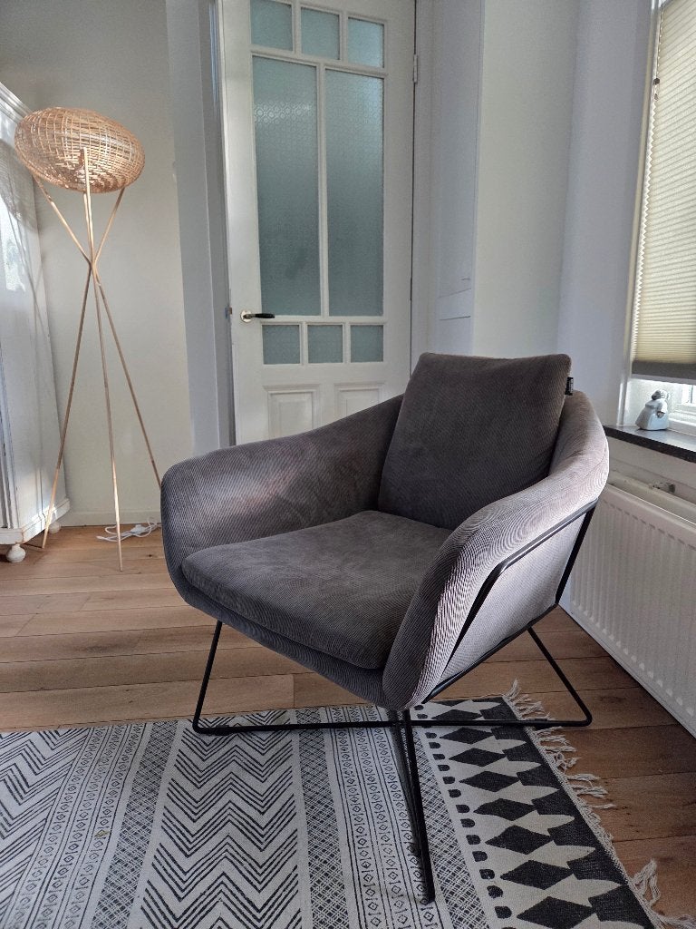 Grijze rib fauteuil van Riverdale, Ophalen, 75 tot 100 cm, Zo goed als nieuw, 75 tot 100 cm