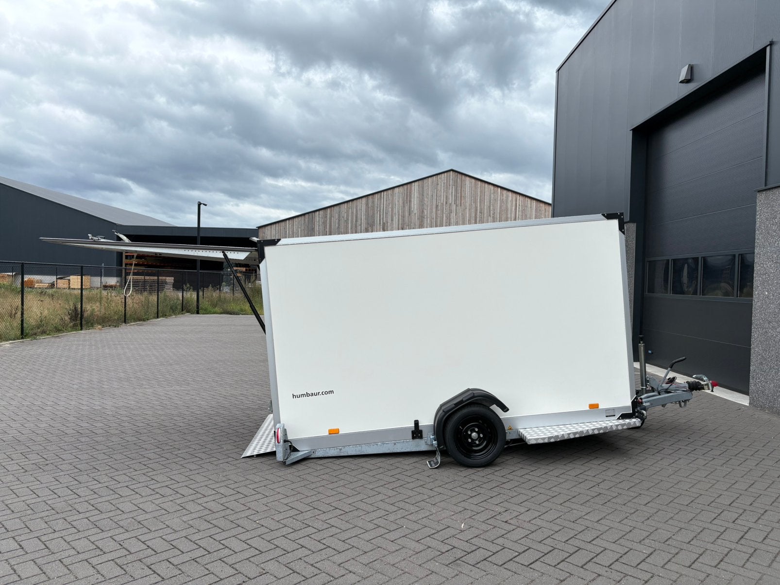 Humbauer HKT Afzinkbare (motor) aanhanger, Ophalen, Zo goed als nieuw