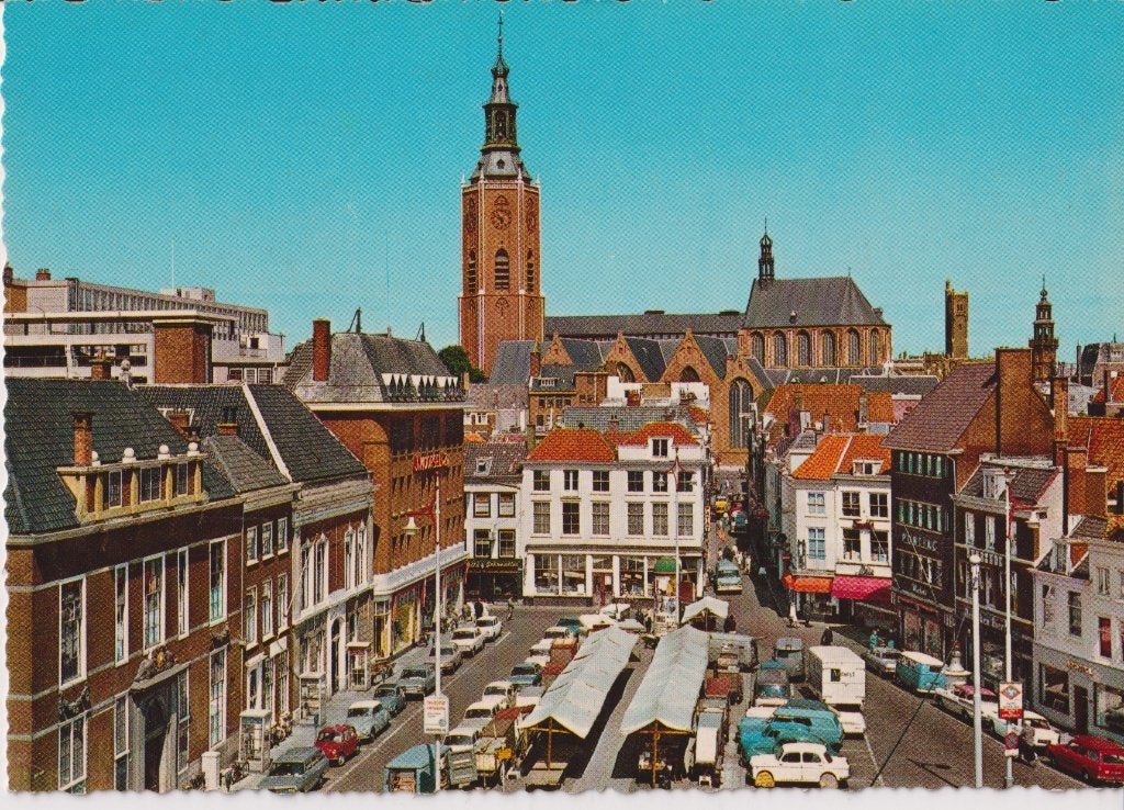 Den Haag , Grote Markt met auto's oa Volkswagen T1 Bus, Ophalen of Verzenden, 1960 tot 1980, Ongelopen, Zuid-Holland