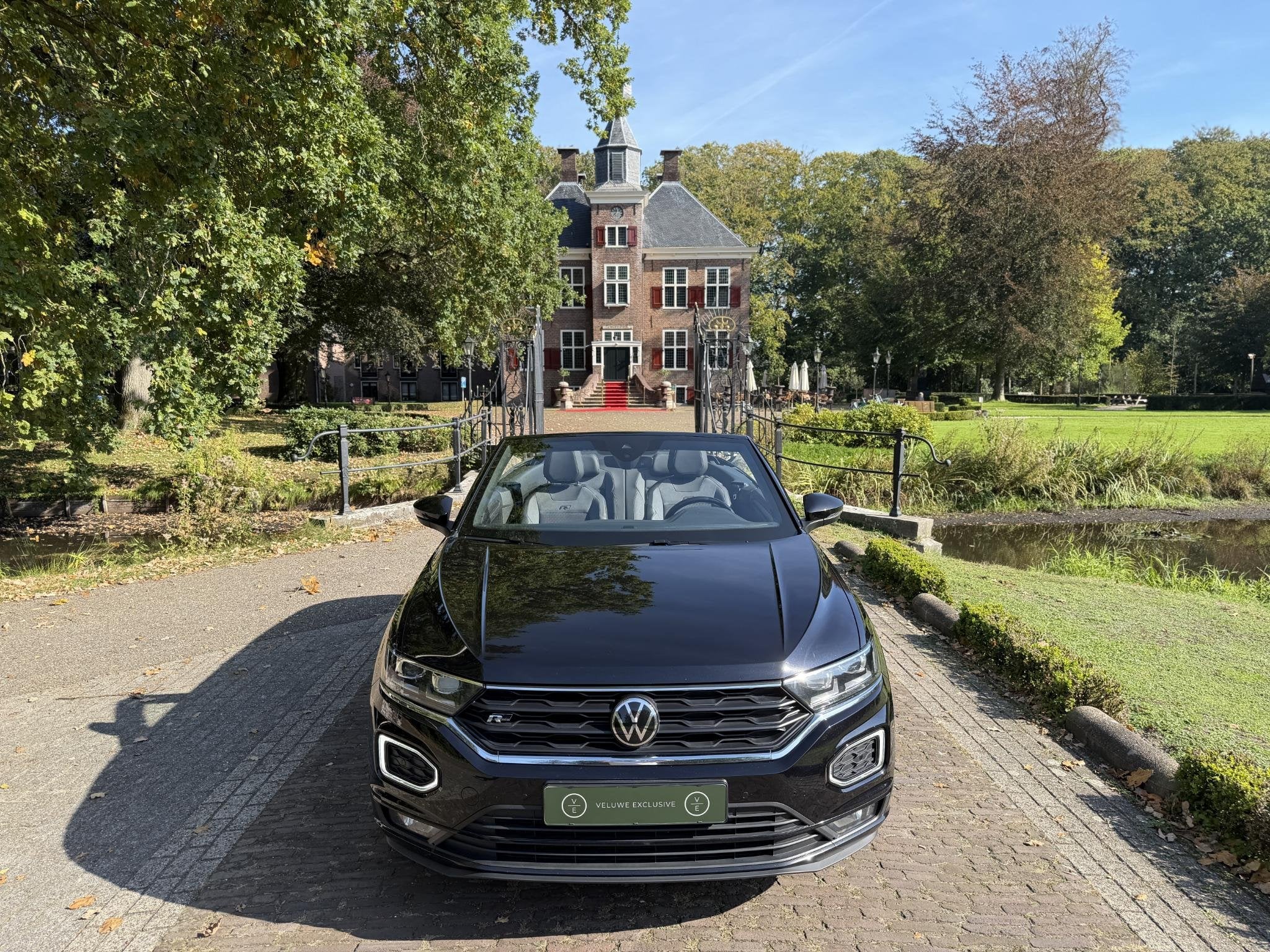 Volkswagen T-Roc Cabrio 1.5 TSI R-Line | Camera | Keyless |, Auto's, 15 km/l, 4 cilinders, Zwart, 1438 kg