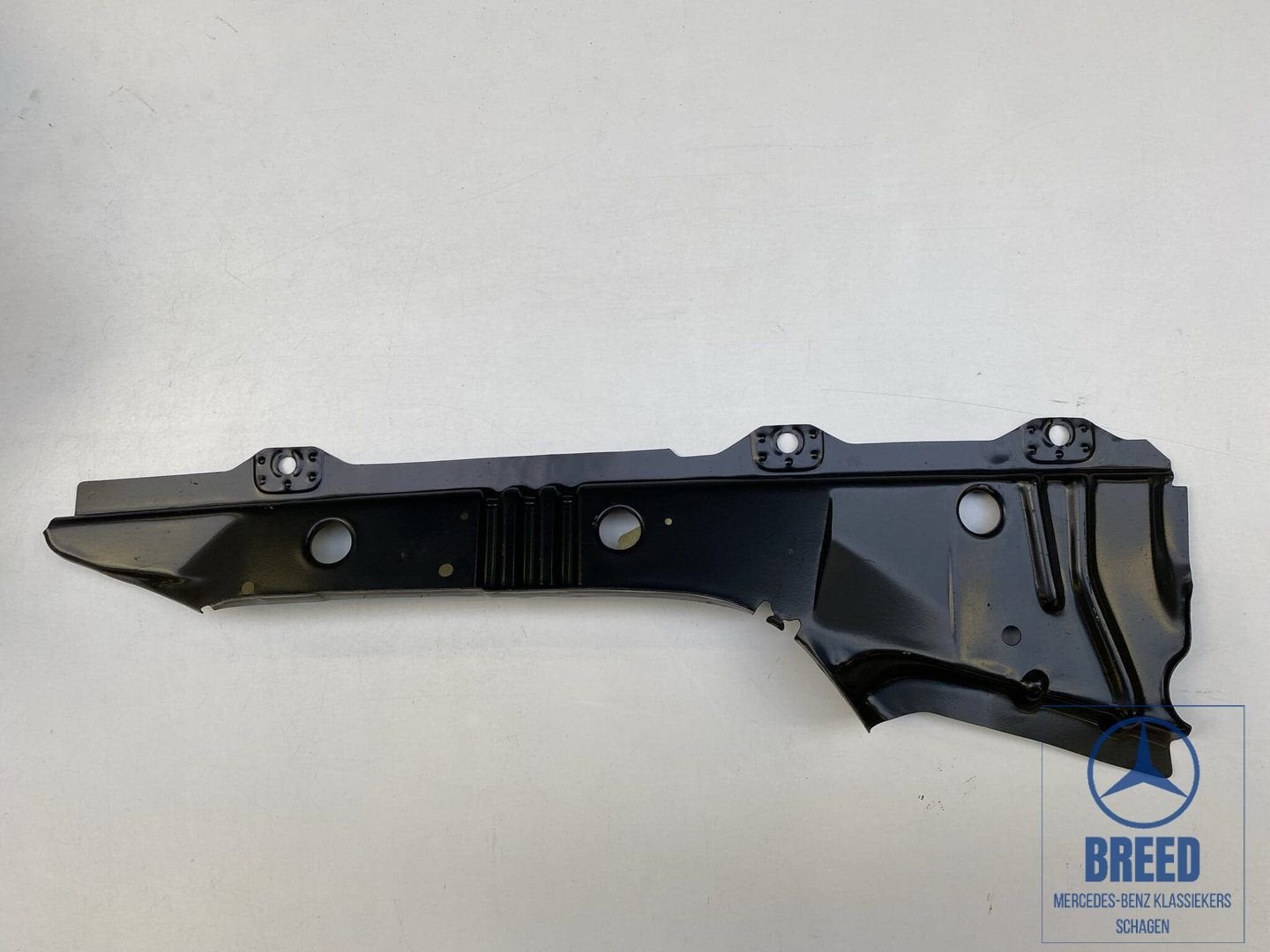 NOS plaatdeel binnenscherm rechts Mercedes-Benz W123 vroeg, Auto-onderdelen, -, Nieuw, Ophalen of Verzenden, Bumper