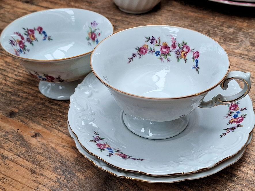2 Brocante Wawel Theekopjes met Schotels, Ophalen of Verzenden
