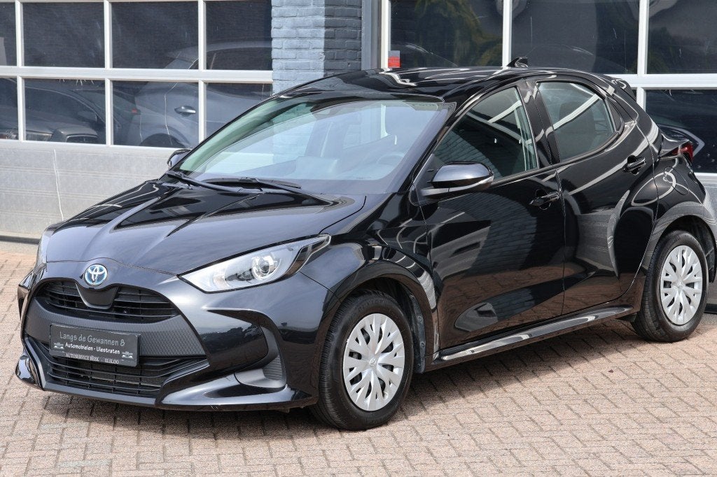 Toyota YARIS 1.5 Hybride navigatie, camera, clima, Auto's, 450 kg, Gebruikt, Met garantie (alle), 450 kg