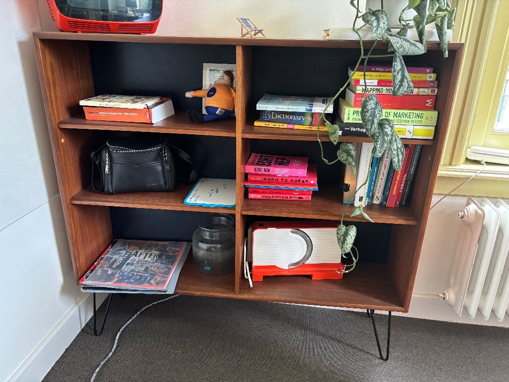 Vintage Teakhouten Boekenkast met Hairpin Poten, Huis en Inrichting, Ophalen, Met plank(en), Gebruikt, 100 tot 150 cm