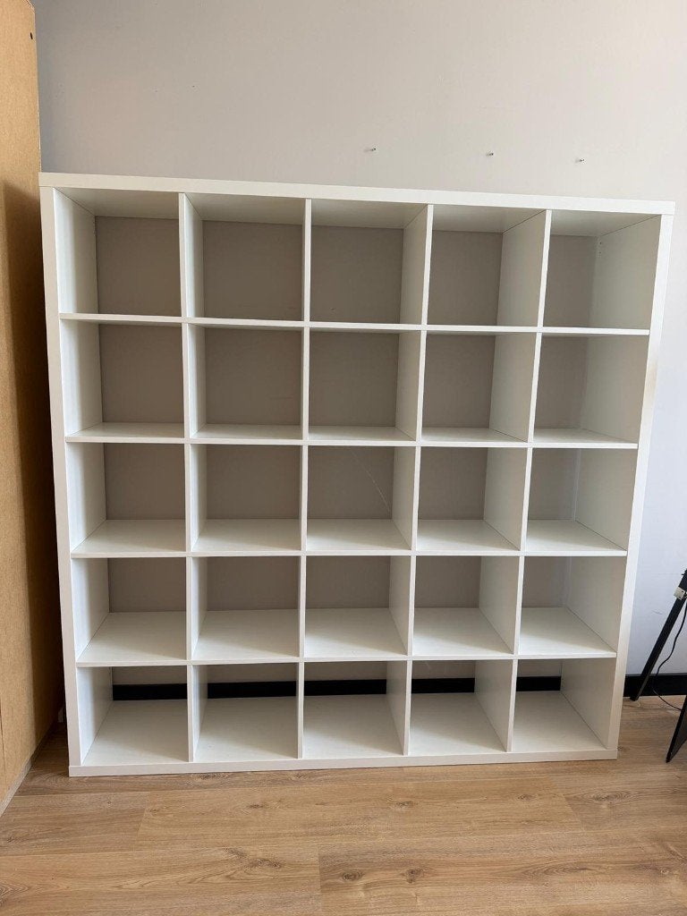 Kallax kast - 25 vaks, Ophalen, Met plank(en), Gebruikt, 150 tot 200 cm
