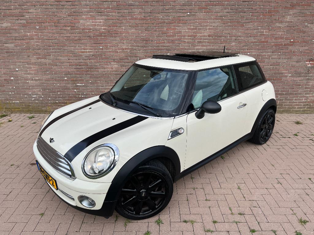 Mini Cooper 1.4 Annivers. (2010) NAP, Panorama, Cruise Contr, Voorwielaandrijving, 4 stoelen, Leder en Stof, Origineel Nederlands