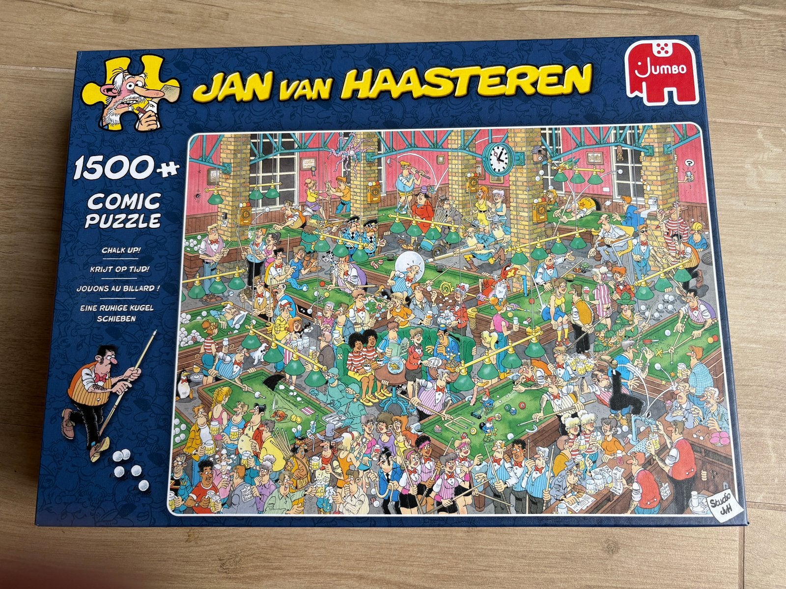 Jan van Haasteren, Krijt op tijd 1500 stukjes, Hobby en Vrije tijd, Denksport en Puzzels, Ophalen of Verzenden, 500 t/m 1500 stukjes