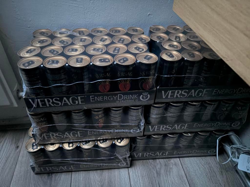 Versage energy drink 14 per treetje, Ophalen