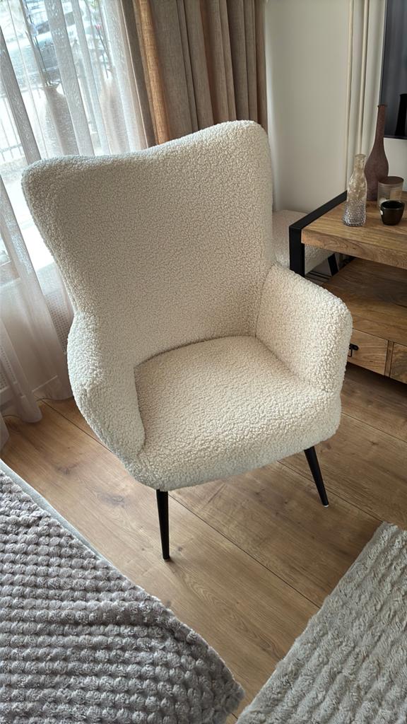 Comfortabele teddy fauteuil met voetenbank - Crème, Huis en Inrichting, Fauteuils, 75 tot 100 cm, Ophalen of Verzenden, Zo goed als nieuw