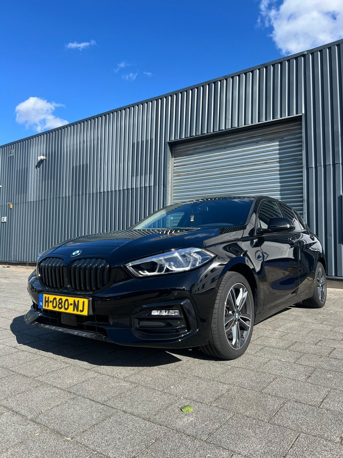 BMW 1-Serie 116d Aut 2020 2e EIGENAAR/CARPLAY/SFEER/NAV/LED/, 730 kg, 4 cilinders, Zwart, Origineel Nederlands