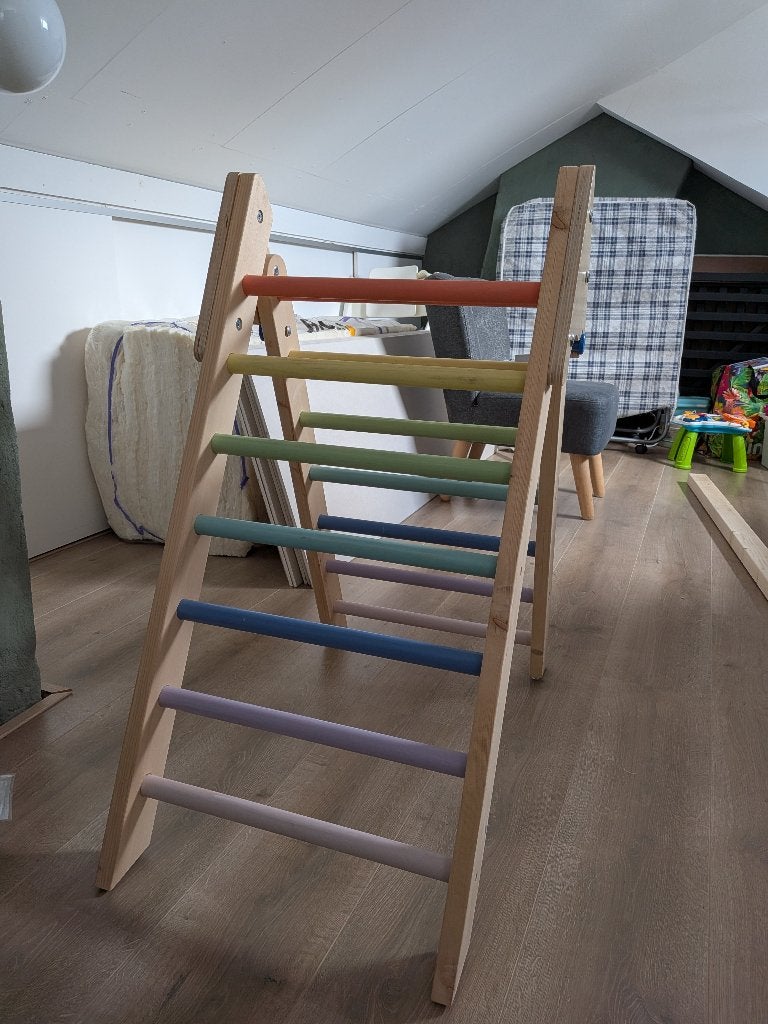 Klimrek met Regenboog Sportstokken - Montessori Speelgoed, Kinderen en Baby's, Speelgoed | Houten speelgoed, Ophalen, Zo goed als nieuw