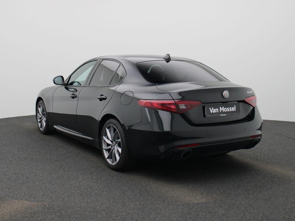Alfa Romeo Giulia 2.0T Sprint | AUTOMAAT | APPLE CARPLAY | A, Achterwielaandrijving, Euro 6, Leder en Stof, Zwart