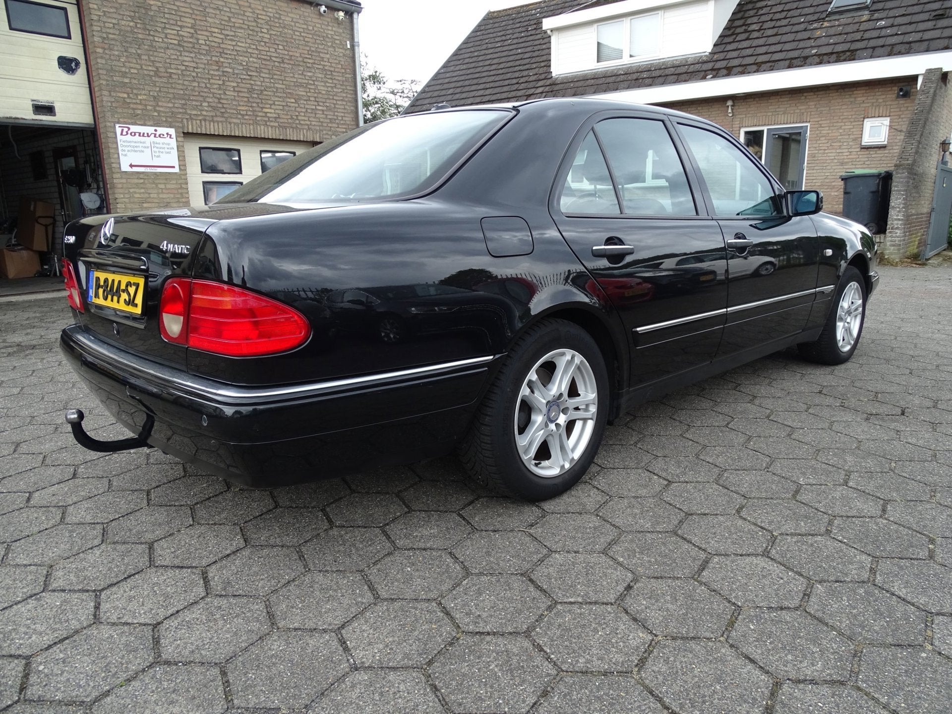 Mercedes-Benz E-klasse 280 Avantgarde 4-Matic, Auto's, Stof, Gebruikt, Zwart, Zwart