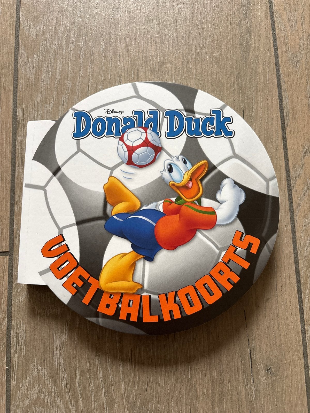 Donald Duck Voetbalkoorts - Pocket, Eén stripboek, Ophalen of Verzenden, Zo goed als nieuw
