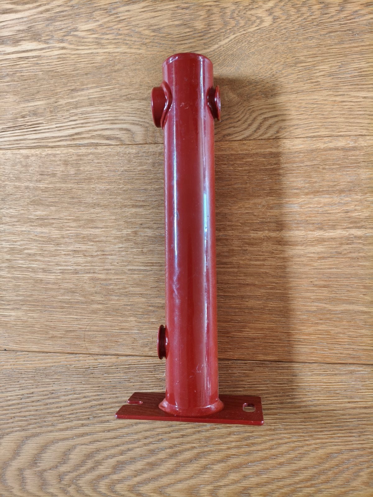 Steun van een expansievat. Rood., Ophalen of Verzenden, Nieuw