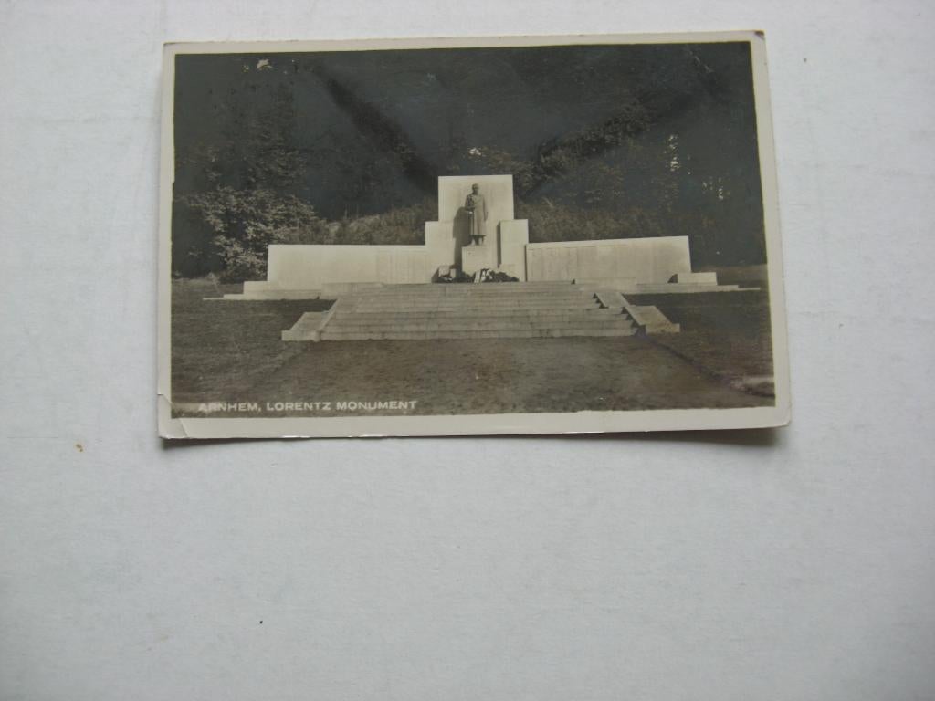 Arnhem lorentz monument uit het jaar 1937, Ophalen of Verzenden, Voor 1920, Noord-Brabant