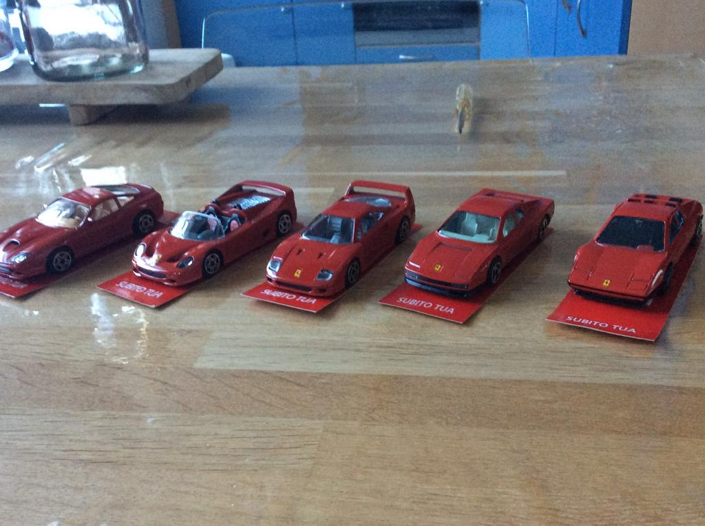 5x Ferrari in nieuwstaat.  Tic- Tac actie., Ophalen of Verzenden, Zo goed als nieuw, Auto