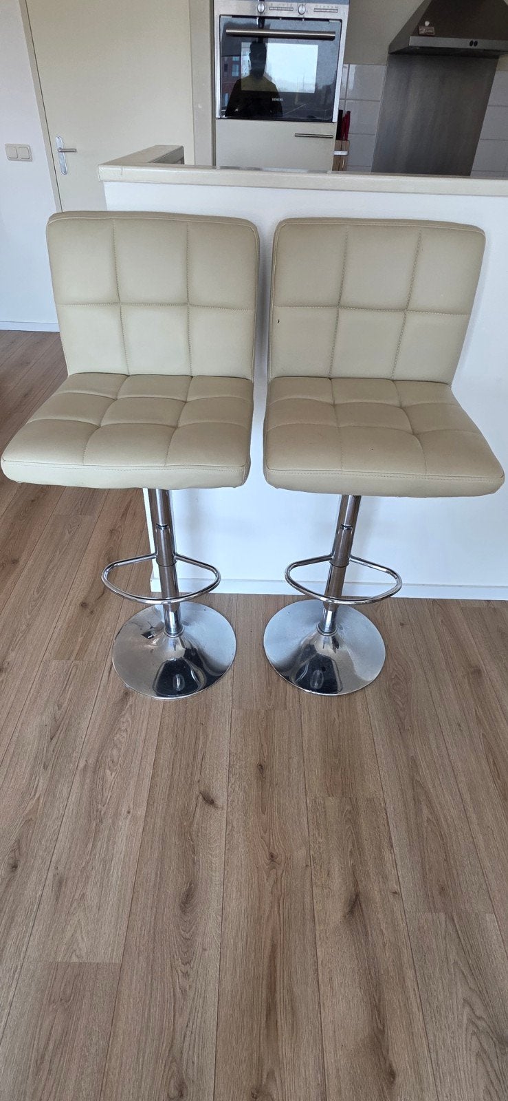 bar stools, Huis en Inrichting, Barkrukken, 2 krukken, Ophalen, 60 tot 90 cm
