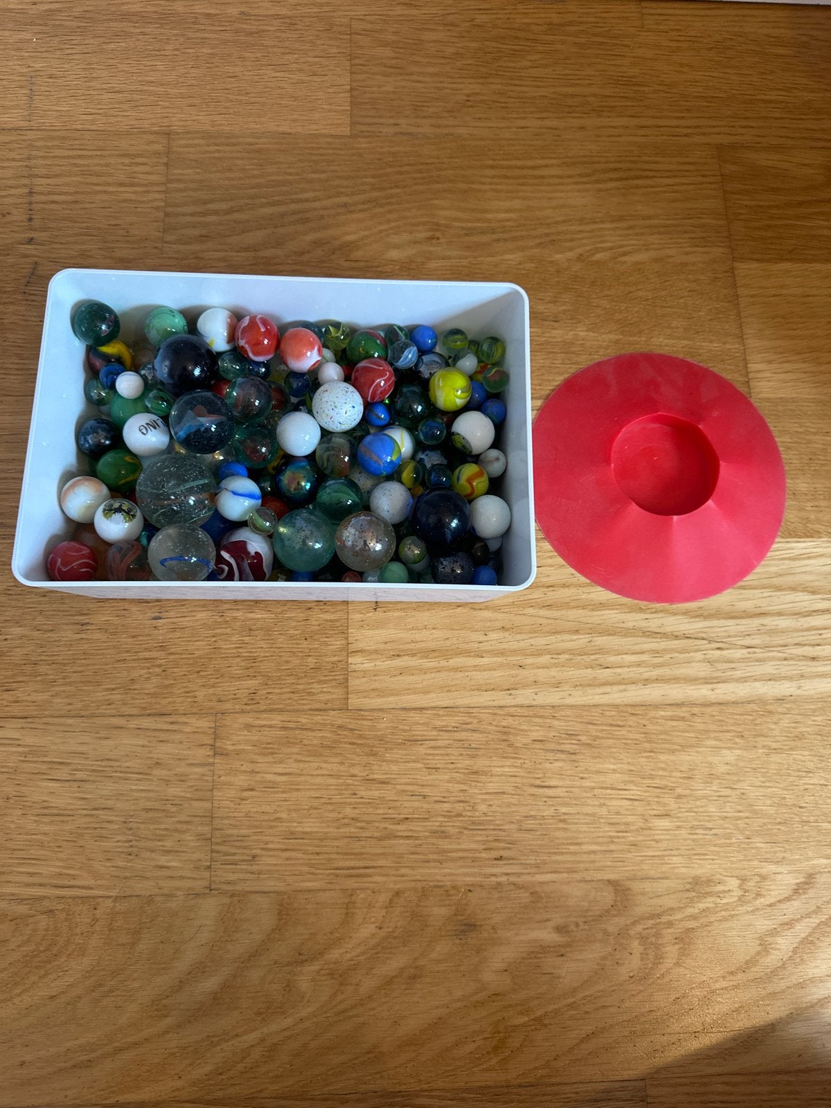 Knikkers in verschillende kleuren en maten + hole, Ophalen, Gebruikt, Jongen of Meisje