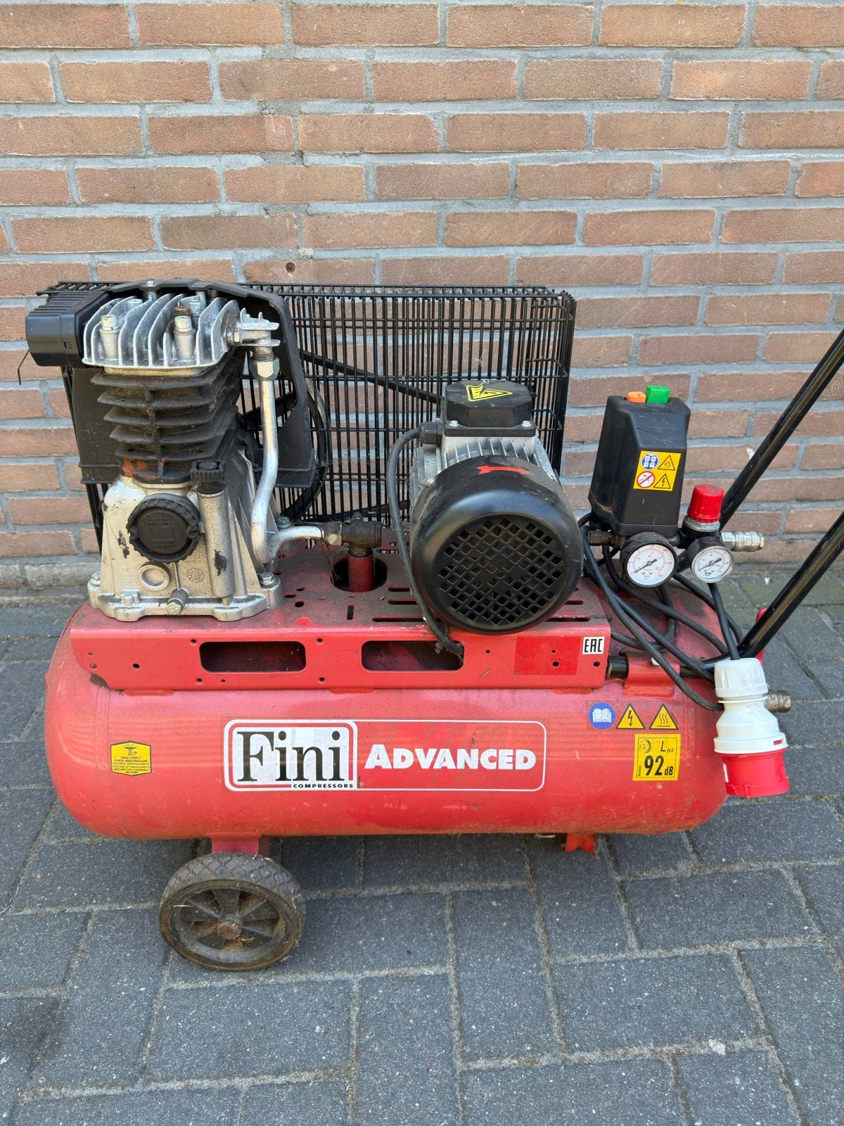 Fini Advanced compressor - Krachtstroom - slaat snel af, Ophalen, Gebruikt, 400 tot 800 liter/min, Mobiel