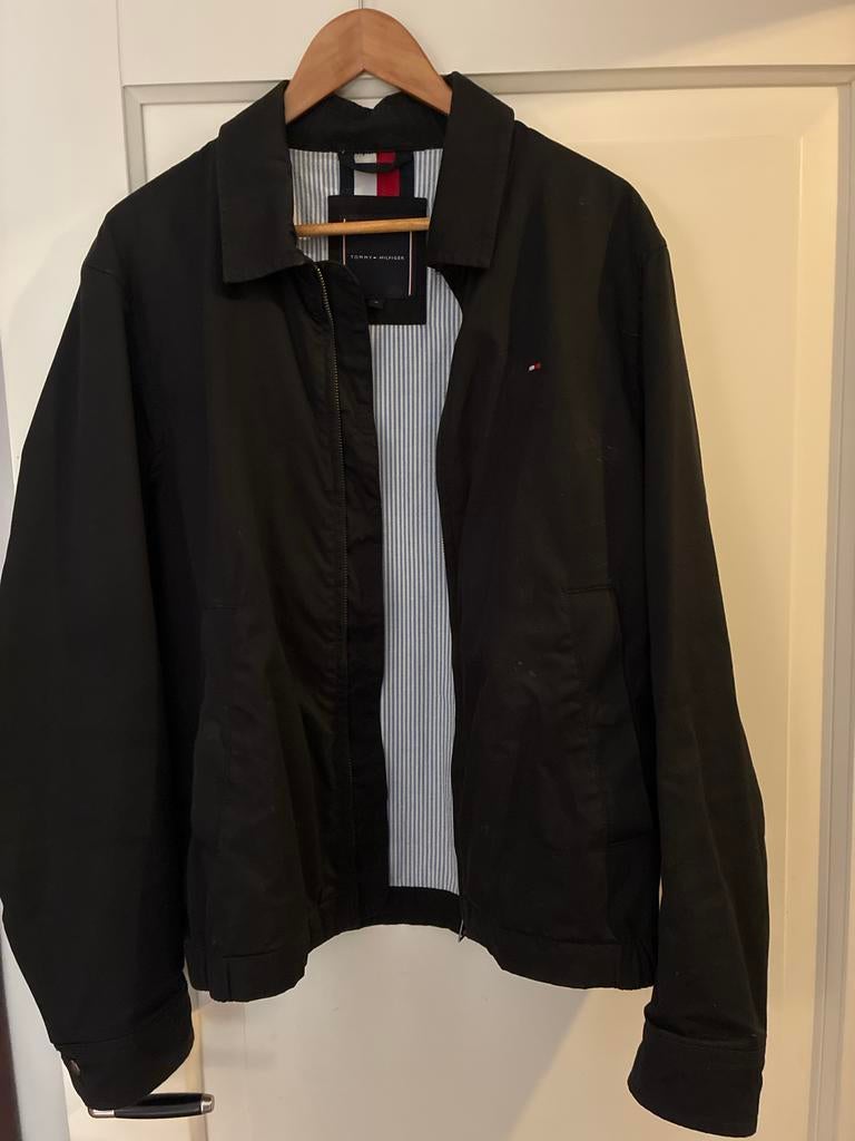 Tommy Hilfiger Zwart Jack Maat M, Kleding | Heren, Jassen | Zomer, Ophalen of Verzenden, Zo goed als nieuw, Maat 48/50 (M), Zwart