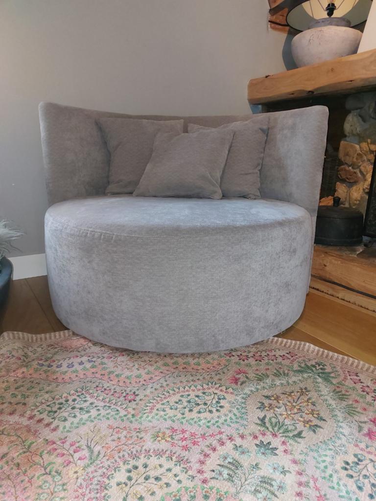 Ronde fauteuil bruingrijs, Huis en Inrichting, Fauteuils, Ophalen, Gebruikt, 100 tot 125 cm, 100 tot 125 cm
