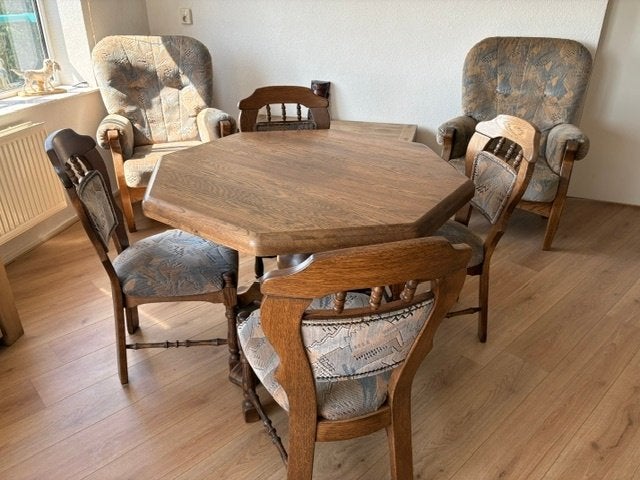 Eiken Eethoek, rond, 4 stoelen, Ophalen, Gebruikt, Bruin, Vier