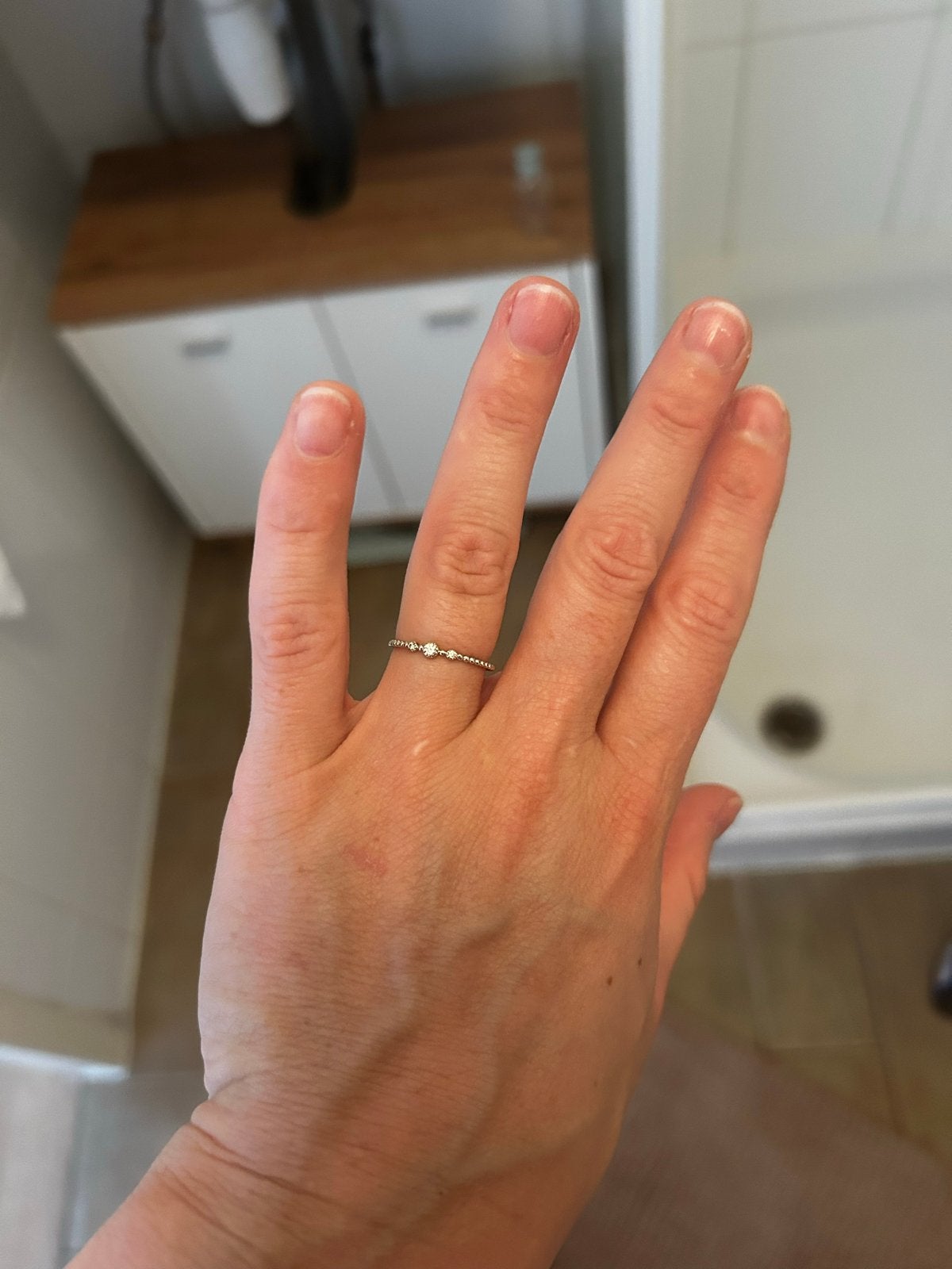 Wit gouden ring met diamanten, Ophalen of Verzenden, Zo goed als nieuw, 17 tot 18, Met edelsteen