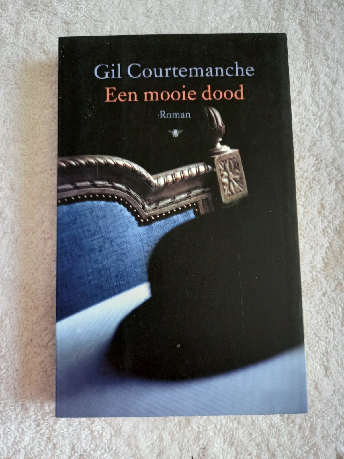 p5 Gil Courtemanche - Een mooie dood (Roman), Boeken, Ophalen of Verzenden, Gelezen, Gil Courtemanche, Nederland