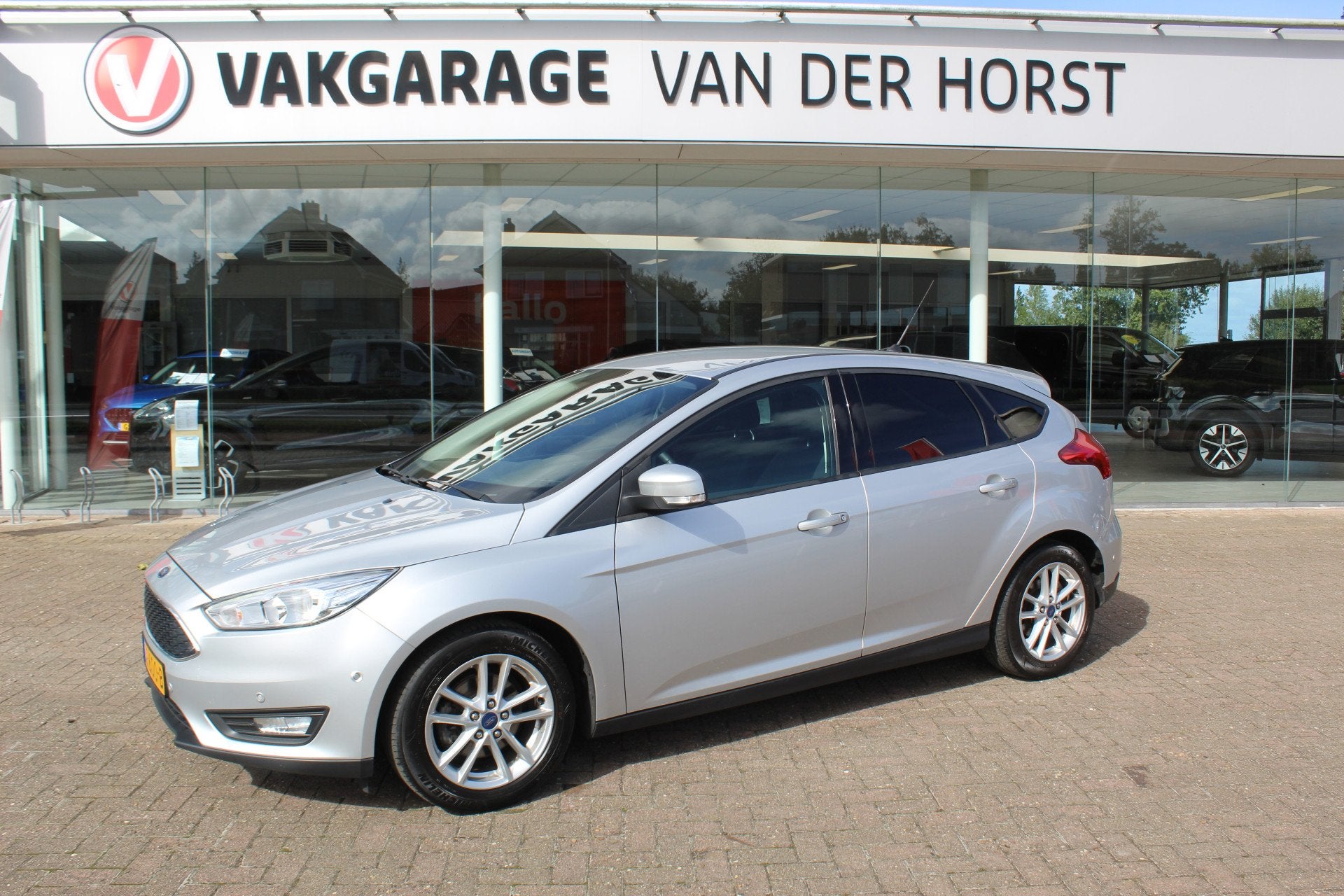 Ford Focus 1.0 125PK Titanium , 5 deurs , Erg goed onderhoud, 12 maanden, Stof, Gebruikt, Bluetooth