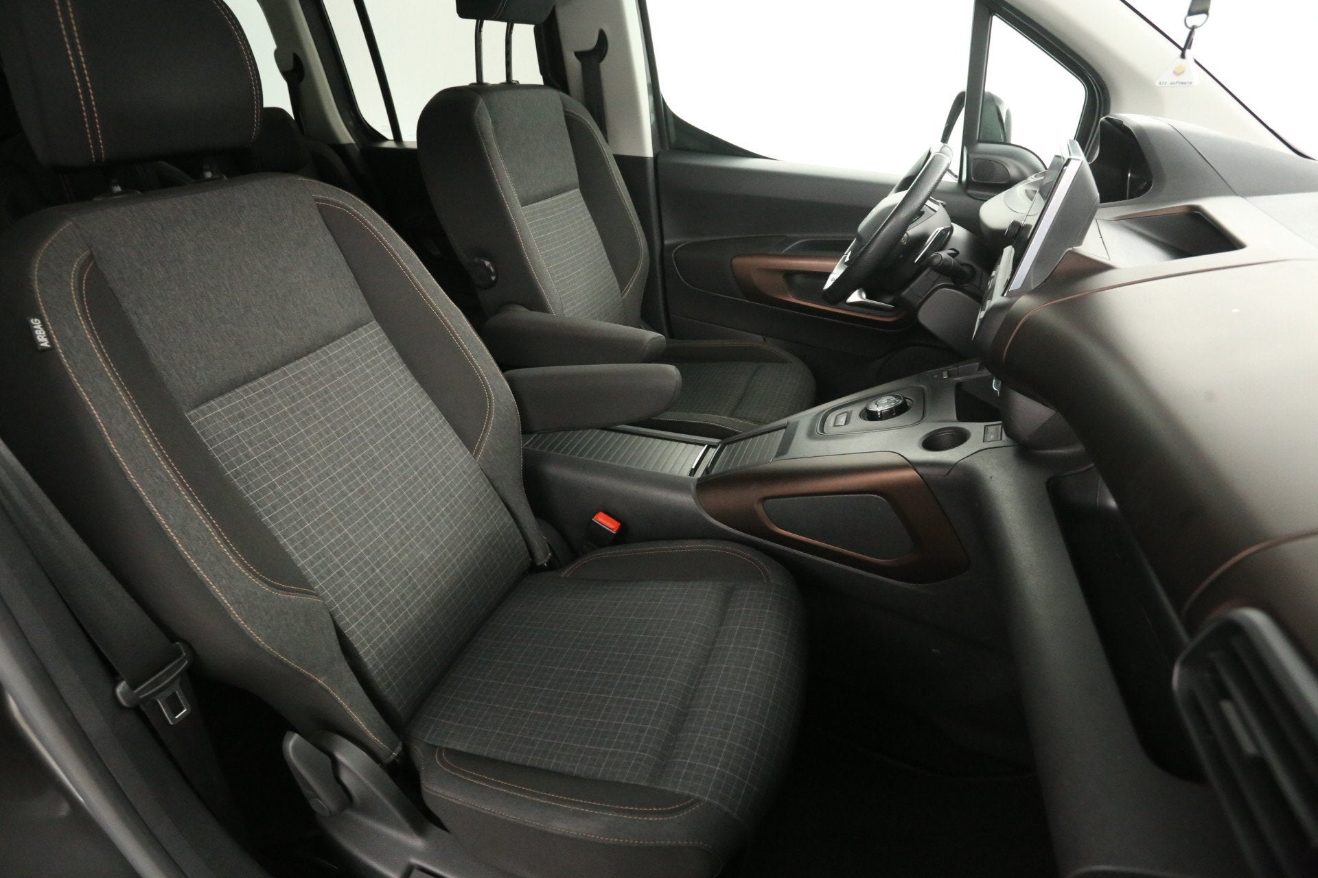 Foto 12 van Peugeot Rifter 1.2 Puretech L2 GT 7p. 131PK | Automaat | Cli