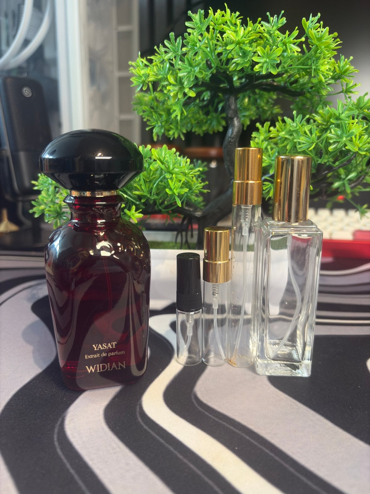 Widian - Yasat Extrait Sample/Decant/Tester, Sieraden, Tassen en Uiterlijk, Uiterlijk | Parfum, Ophalen, Zo goed als nieuw