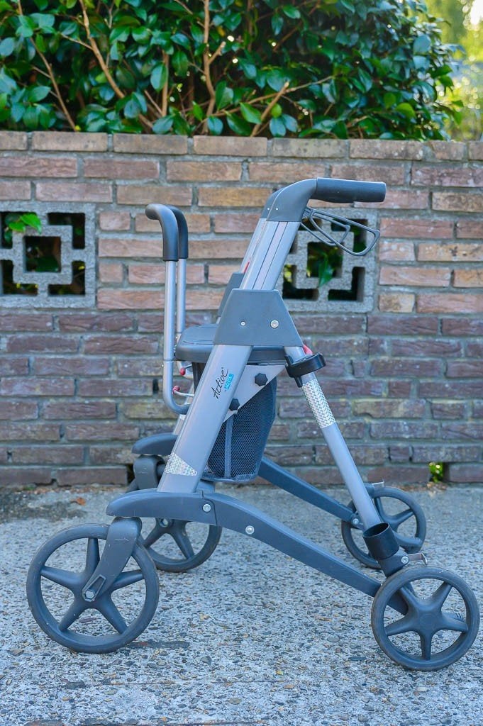 ANWB Rollator Active Acces met compleet met accessoires, Ophalen, Lichtgewicht, Gebruikt