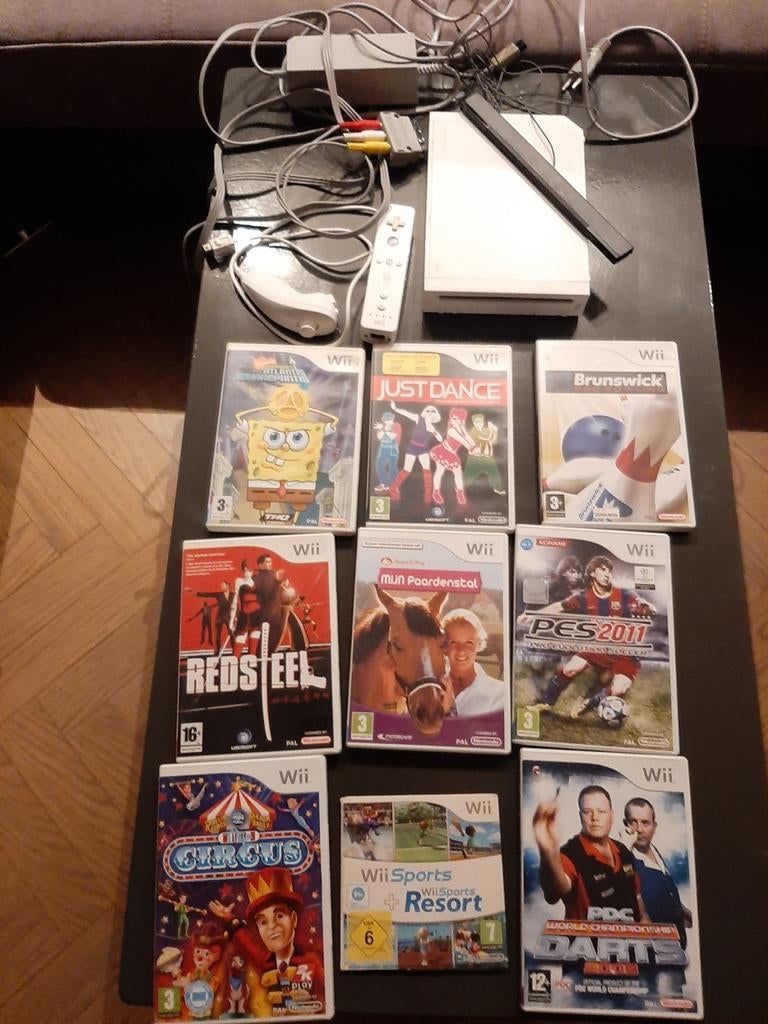 Wii met 9 spellen, Ophalen of Verzenden, Met 1 controller