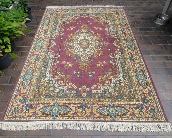 Vloerkleed lang met franje 237 cm breed 147 cm prima staat, Huis en Inrichting, Stoffering | Tapijten en Kleden, Ophalen, Gebruikt
