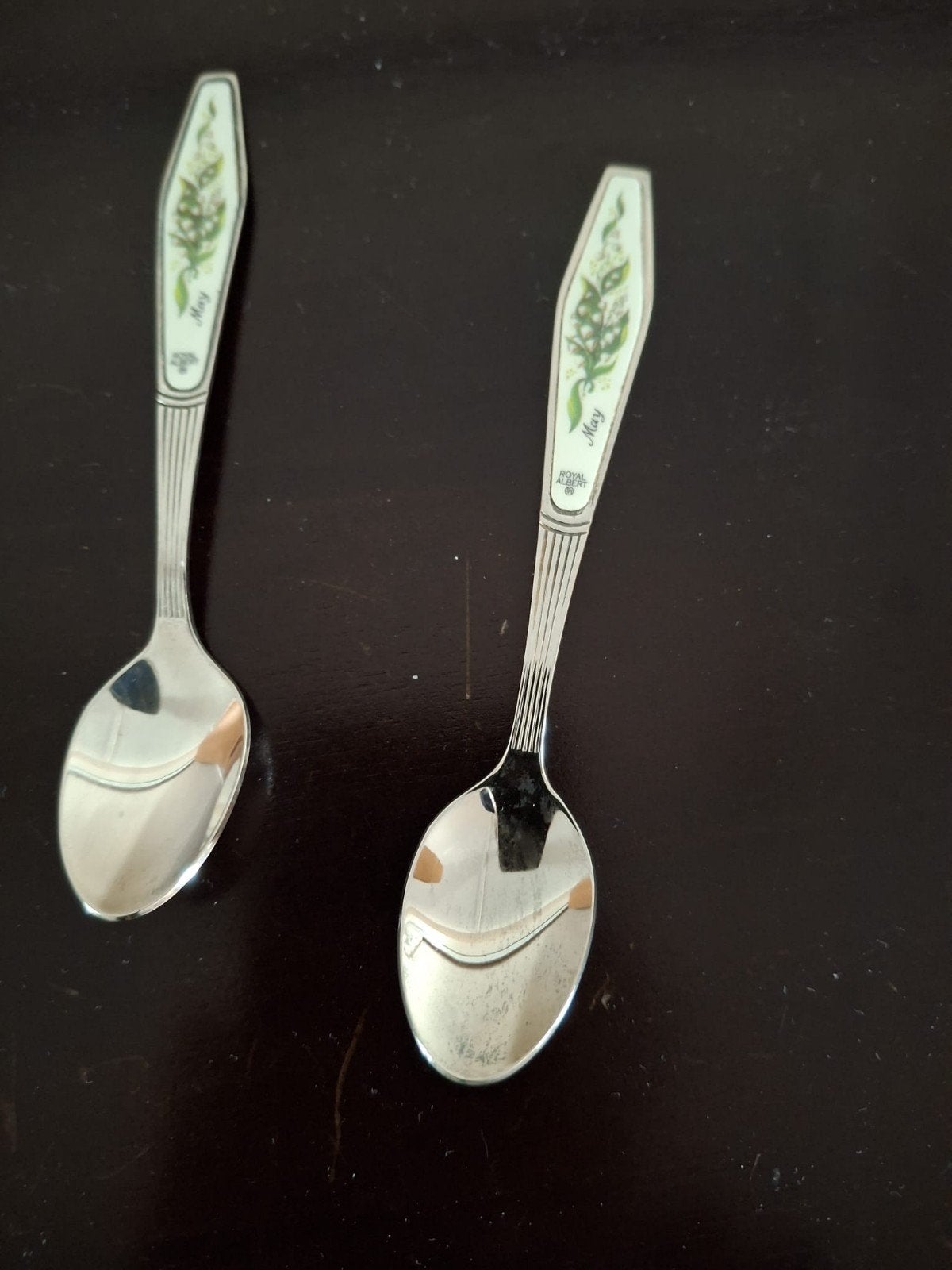 Royal Albert Mei Lelietje-van-dalen lepeltjes (2 stuks), Ophalen of Verzenden