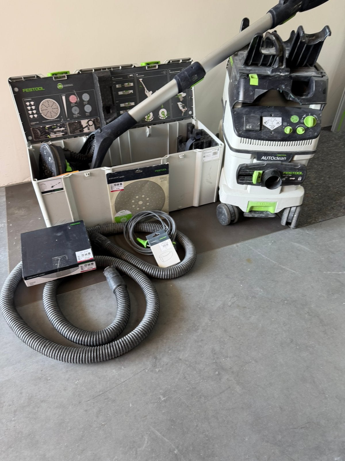 Festool planex plafon schuurmachine met stofzuiger, Doe-het-zelf en Verbouw, Gereedschap | Schuurmachines, Ophalen, Zo goed als nieuw