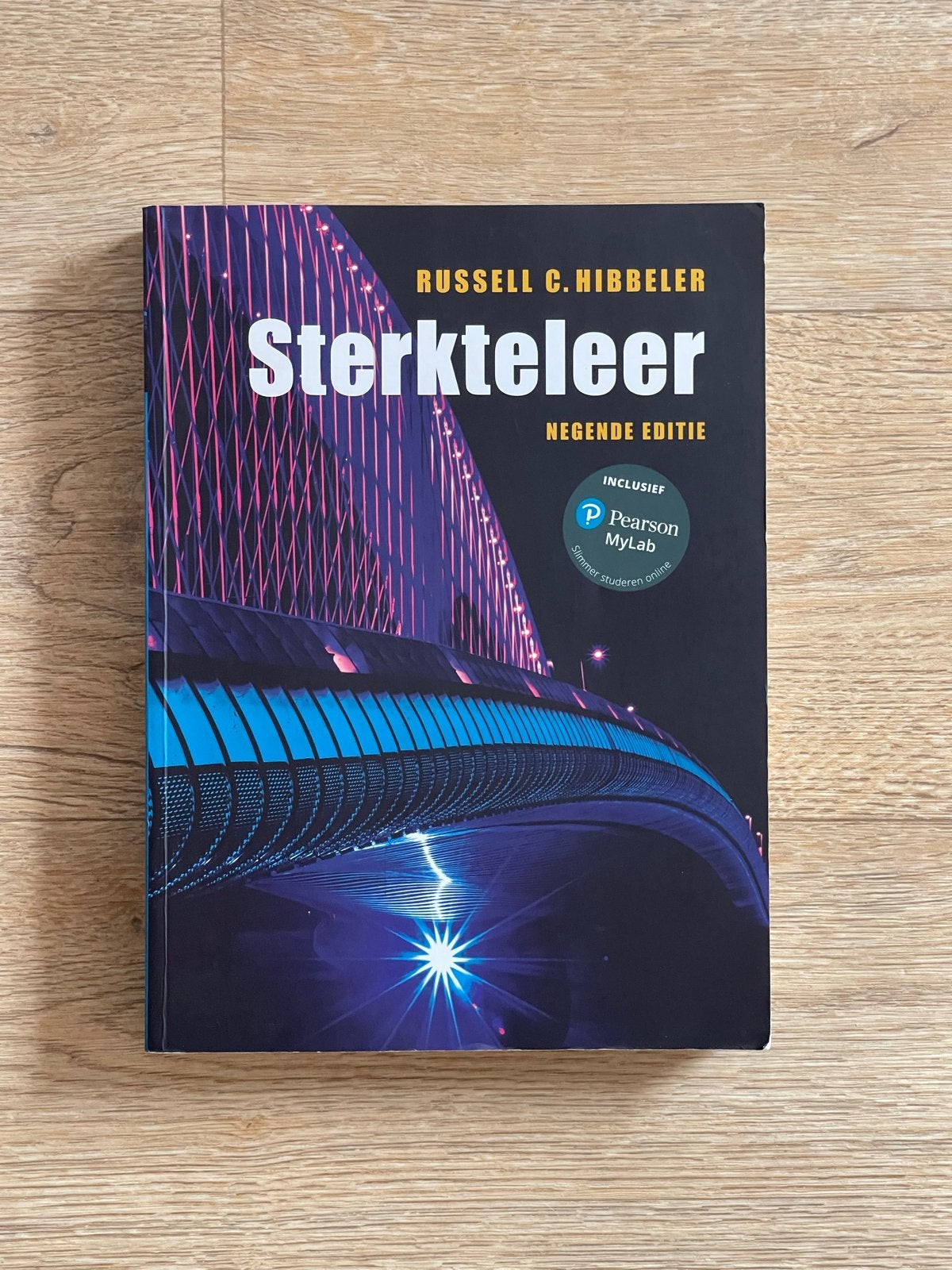 Sterkteleer - 9e Editie - Russell C. Hibbeler, Boeken, Ophalen, Beta, Zo goed als nieuw, HBO
