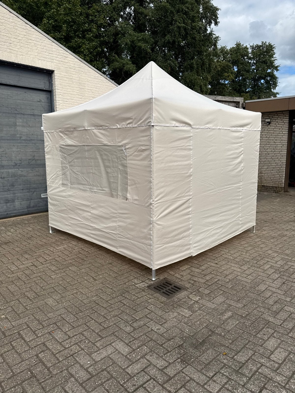 Foto 5 van Professionele 3x3 Beige  Partytent Aluminium - Zeshoekig