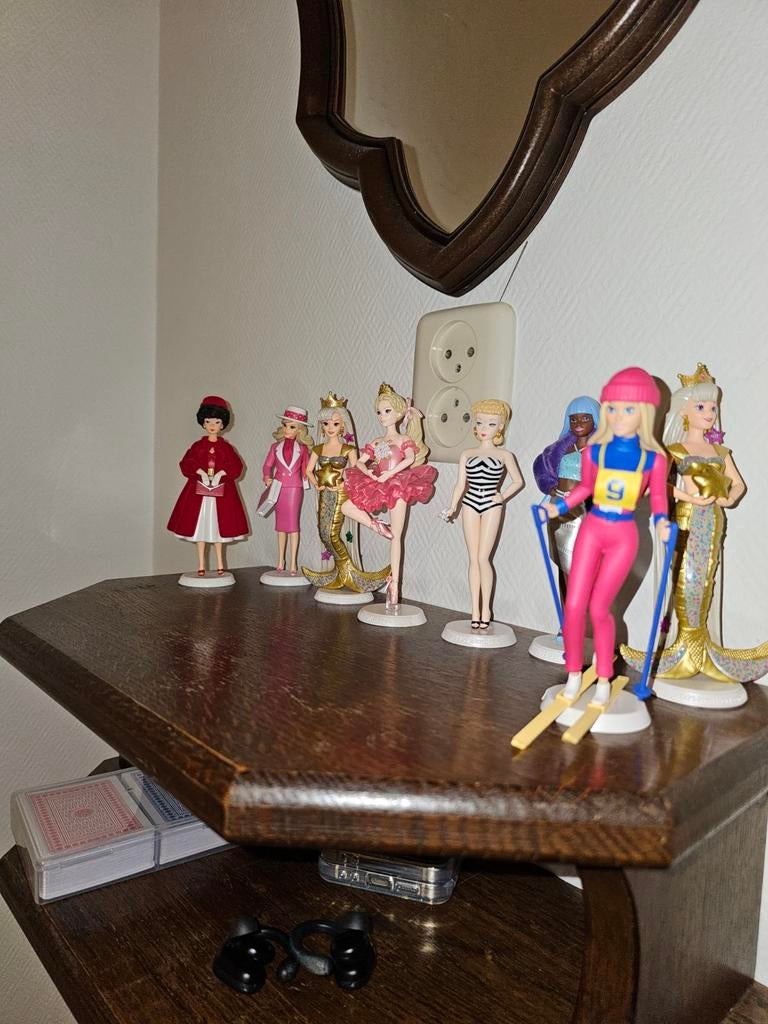 Barbie poppen, Ophalen, Zo goed als nieuw