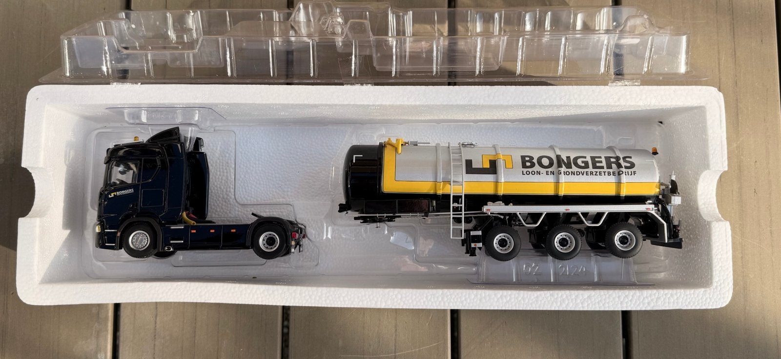 BONGERS; SCANIA R NORMAL CR20N 4X2 TANK, Ophalen of Verzenden, Zo goed als nieuw, Bus of Vrachtwagen, Overige merken