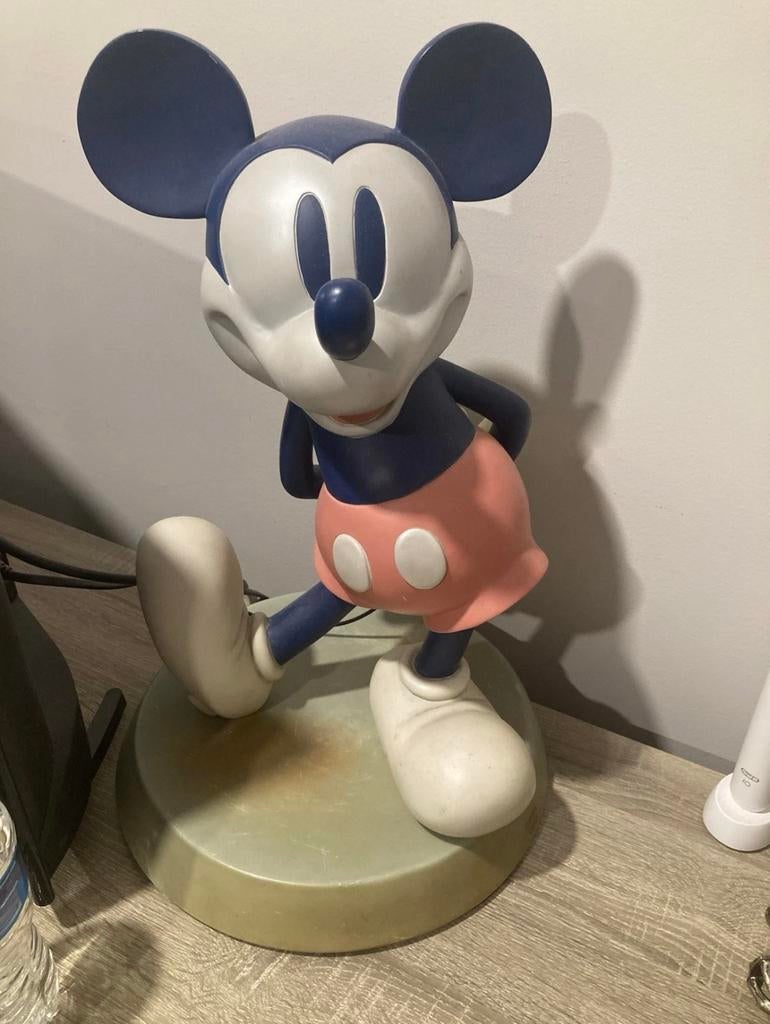 Gezocht: mickey mouse big fig statue beeld figure, Ophalen of Verzenden, Mickey Mouse, Zo goed als nieuw, Beeldje of Figuurtje