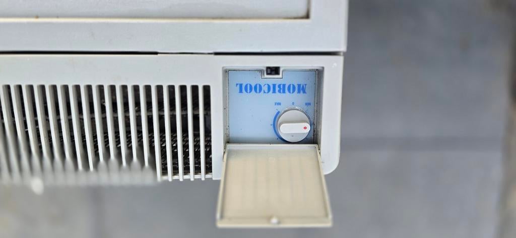 Mobicool koelbox 220v en 12v, Caravans en Kamperen, Koelboxen, Ophalen, Gebruikt, Koelbox, Elektrisch
