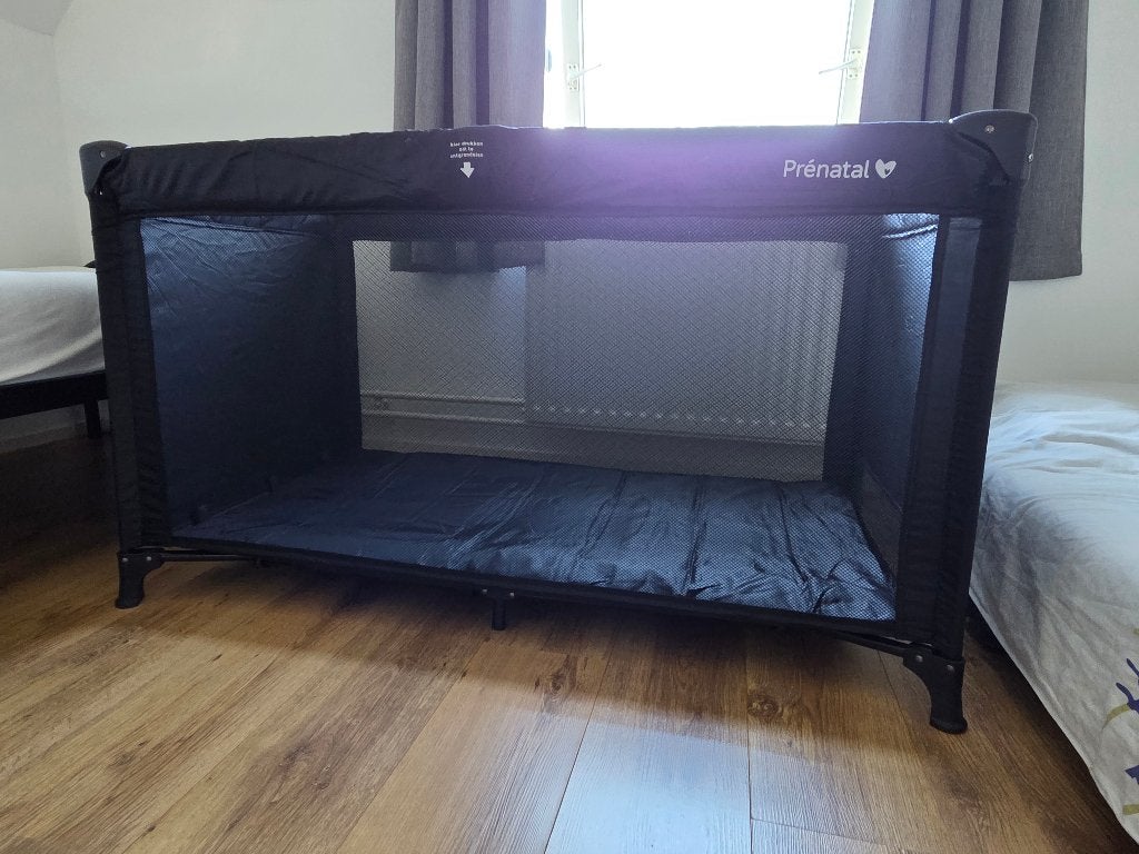 Campingbedje Prenatal, zwart, Ophalen, Zo goed als nieuw, Reisbedje
