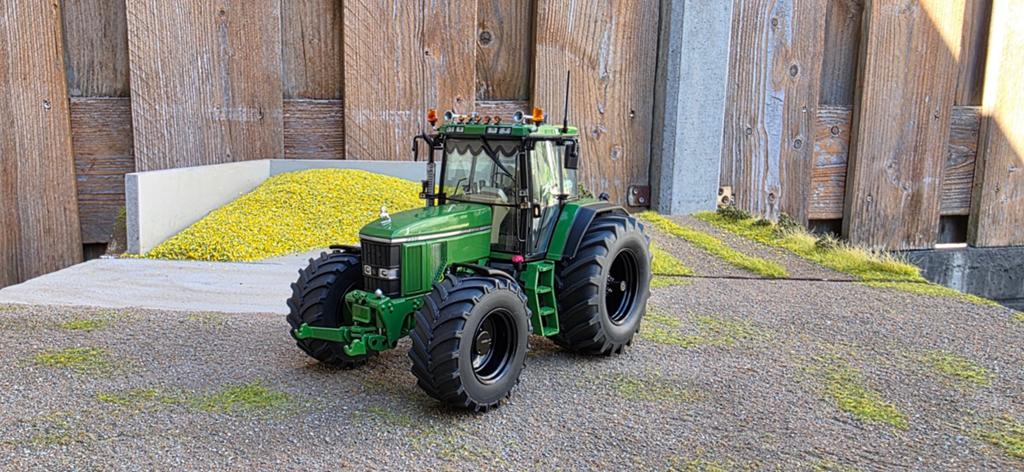 Verbouwde John Deere 7810 Black Edition 1:32, Ophalen of Verzenden, Nieuw, Tractor of Landbouw, Overige merken
