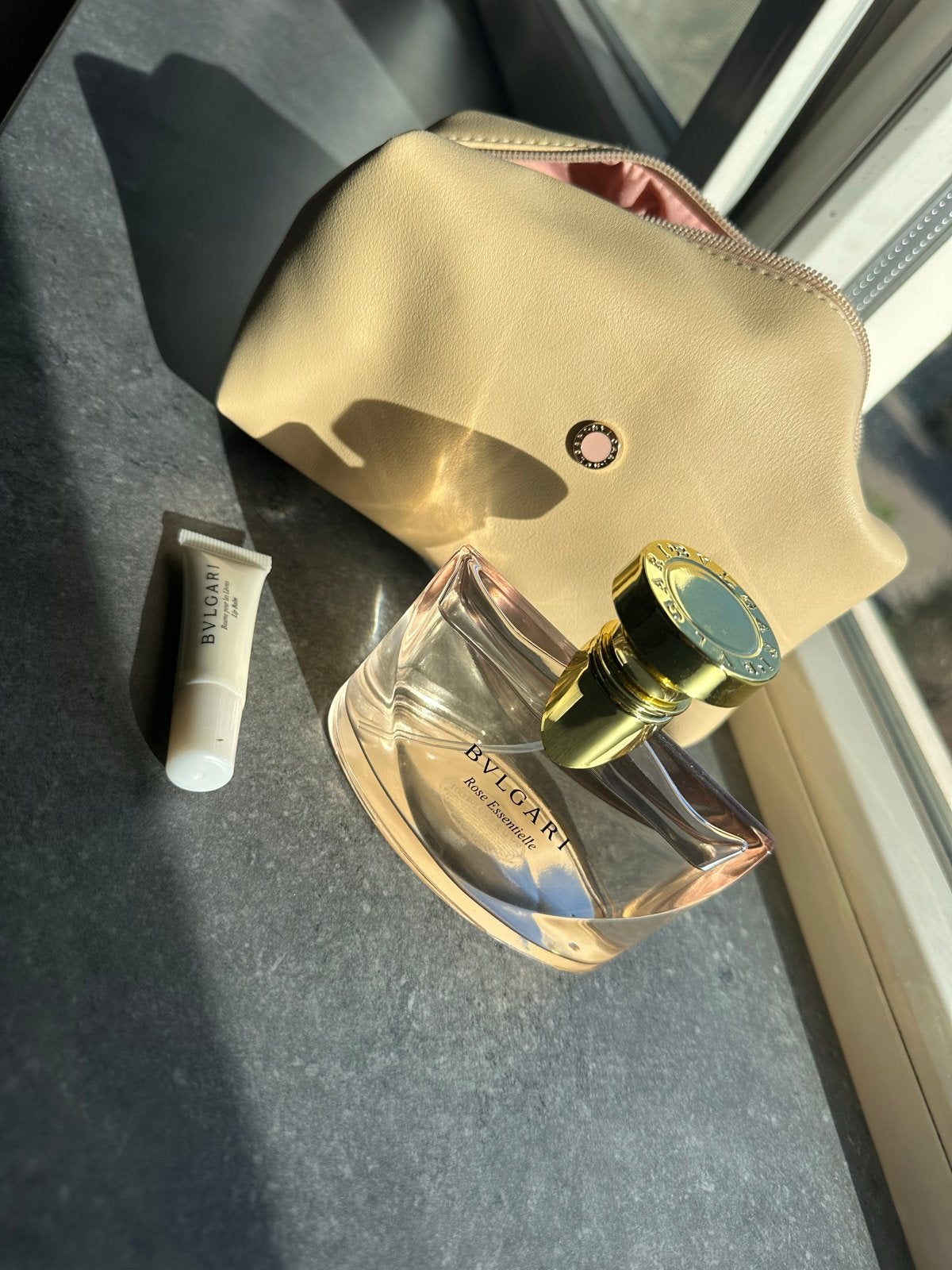 Bvlgari Rose Essentielle 100ml Eau de Parfum met toilettas, Ophalen of Verzenden, Zo goed als nieuw
