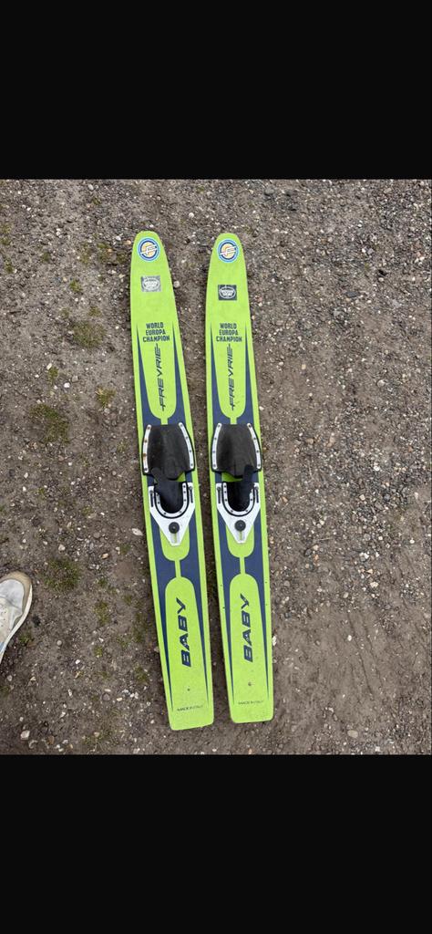 Waterski's - World Europa Champion fryrie, Watersport en Boten, Waterski's, Ophalen, Gebruikt, Minder dan 130 cm, Waterski's