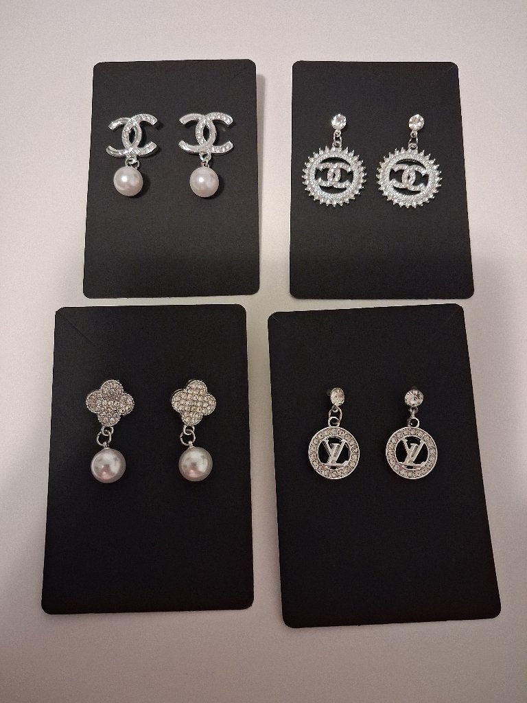 Nieuw leuke oorbellen Nieuw, Ophalen of Verzenden, Nieuw, Zilver, Overige materialen