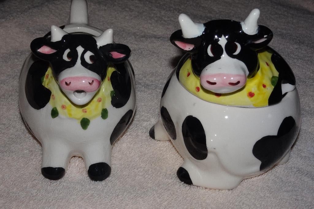 melkkan en suikerpot koe, Huis en Inrichting, Keuken | Servies, Overige typen, Ophalen of Verzenden, Zo goed als nieuw, Overige stijlen