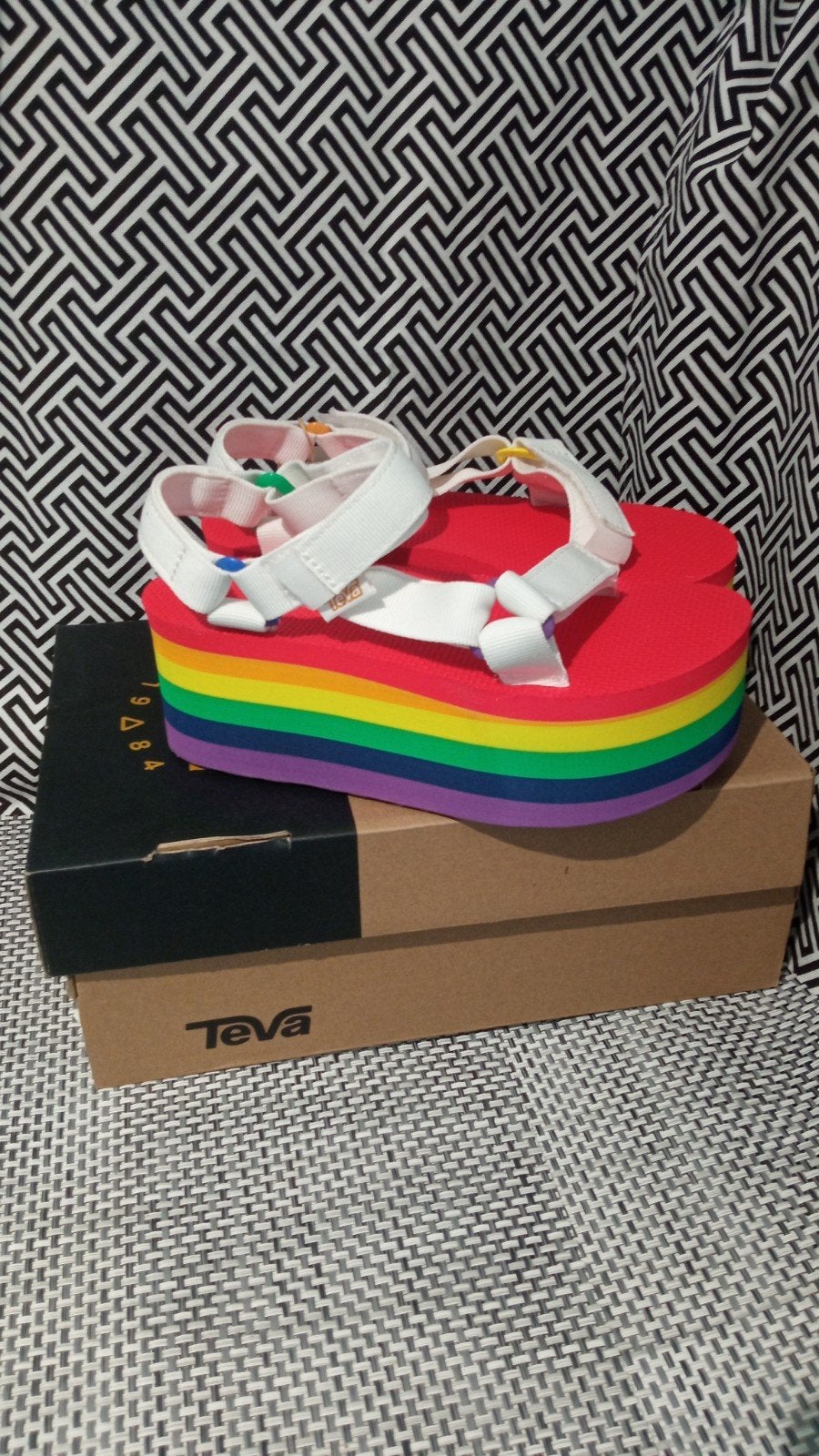 Teva Flatform Universal Rainbow Sandalen - Nieuw 36, Verzenden, Nieuw, Sandalen of Muiltjes, Teva